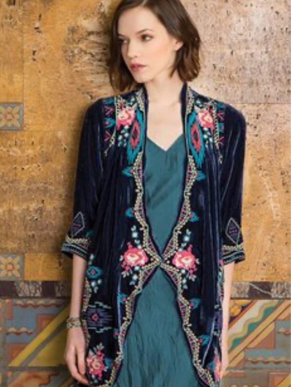 🌺 Johnny Was Aveza Black Velvet Embroidered Floral Kimono - Picture 15 of 15